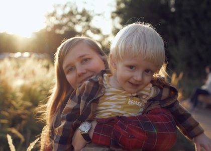 Kid with mom